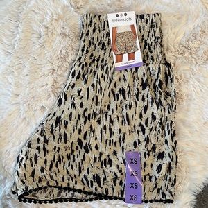 ❗️BN❗️Three Dots Pull-On Shorts